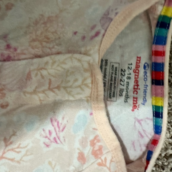 Magnetic me onsie size 6-9 months and 12-18 months - Picture 5 of 6